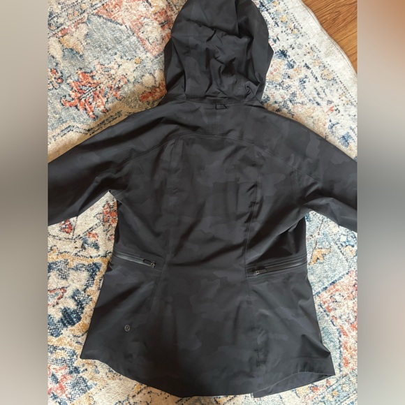 Lululemon Break A Trail Running Jacket - Picture 7 of 10